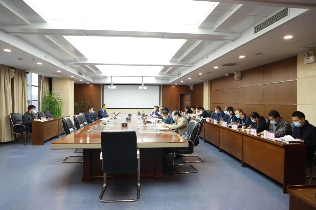 荆州市检察院召开党组（扩大）会议传达学习党的二十大精神